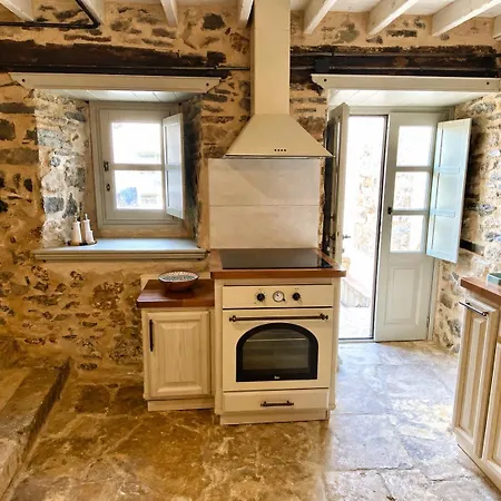 Restored 1800s Traditional Maisonette With Castle View Agia Marina (Leros)
