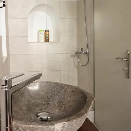 Restored 1800s Traditional Maisonette With Castle View Hébergement de vacances Agia Marina (Leros)